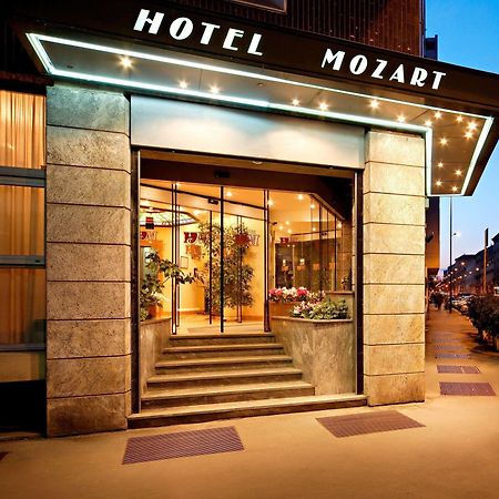 Hotel Mozart Milán Exterior foto